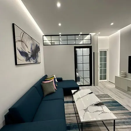 Sweet Apartment *